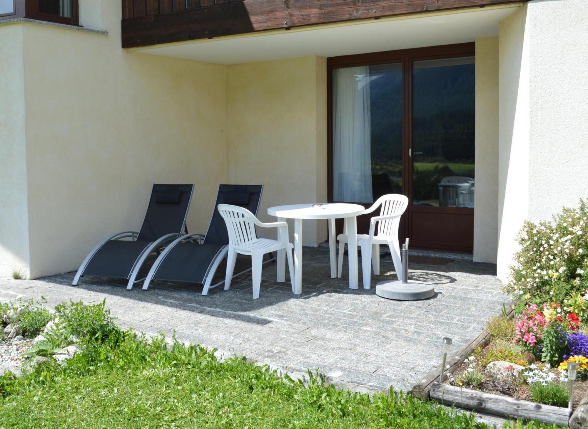 Residenz La Mora Apartment La Punt-Chamues-ch Exterior photo